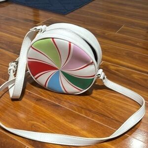 ❤️3 for $15!❤️ Mad Love Crossbody Bag Purse Pinwheel White Red Green Candy Round